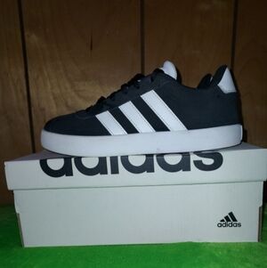 Adidas VL Court 3.0 K Skayeboard Shoes Size 2 Black And White